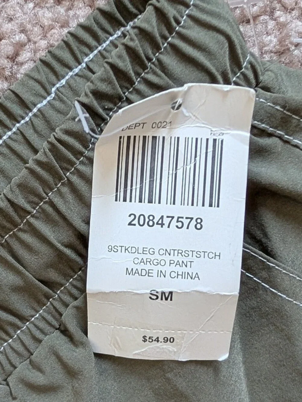 Hot Topic approximate white mens